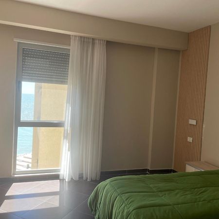 Hotel Nais Beach Durrës Eksteriør billede