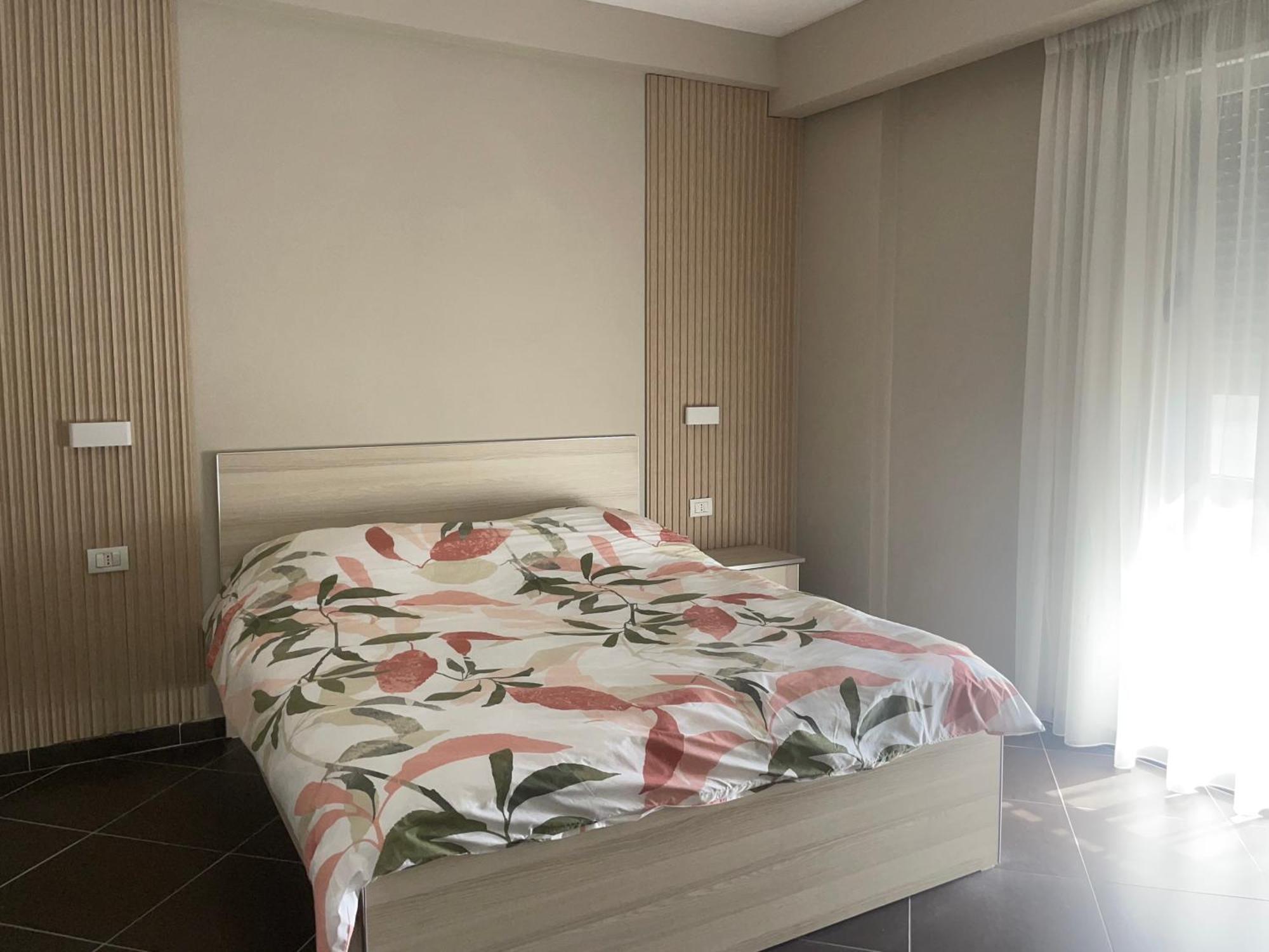 Hotel Nais Beach Durrës Eksteriør billede