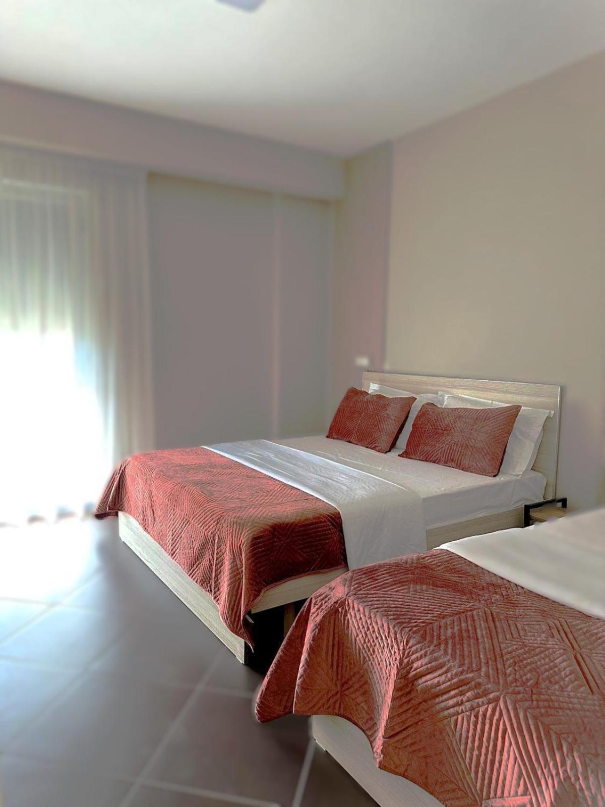 Hotel Nais Beach Durrës Eksteriør billede