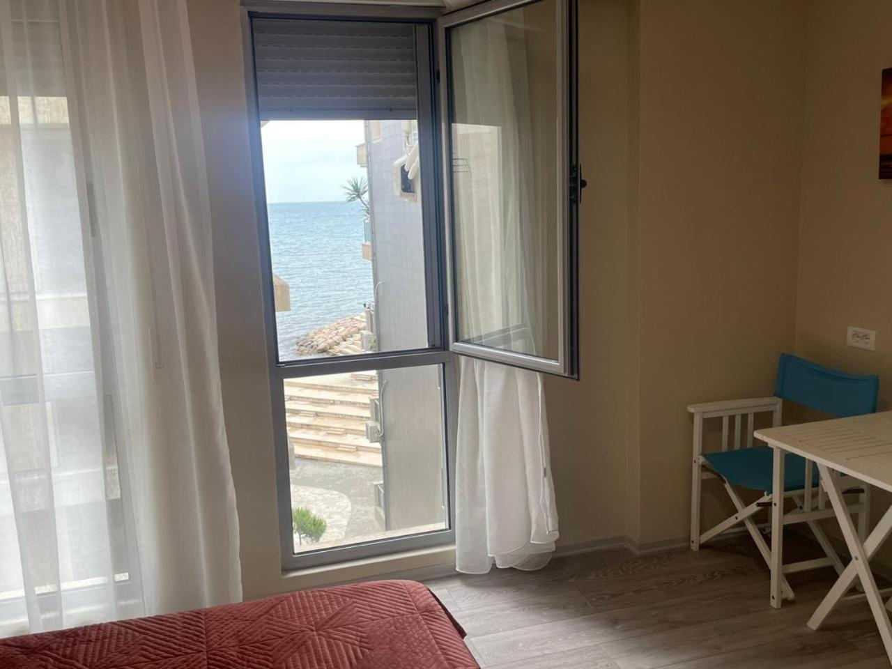 Hotel Nais Beach Durrës Eksteriør billede