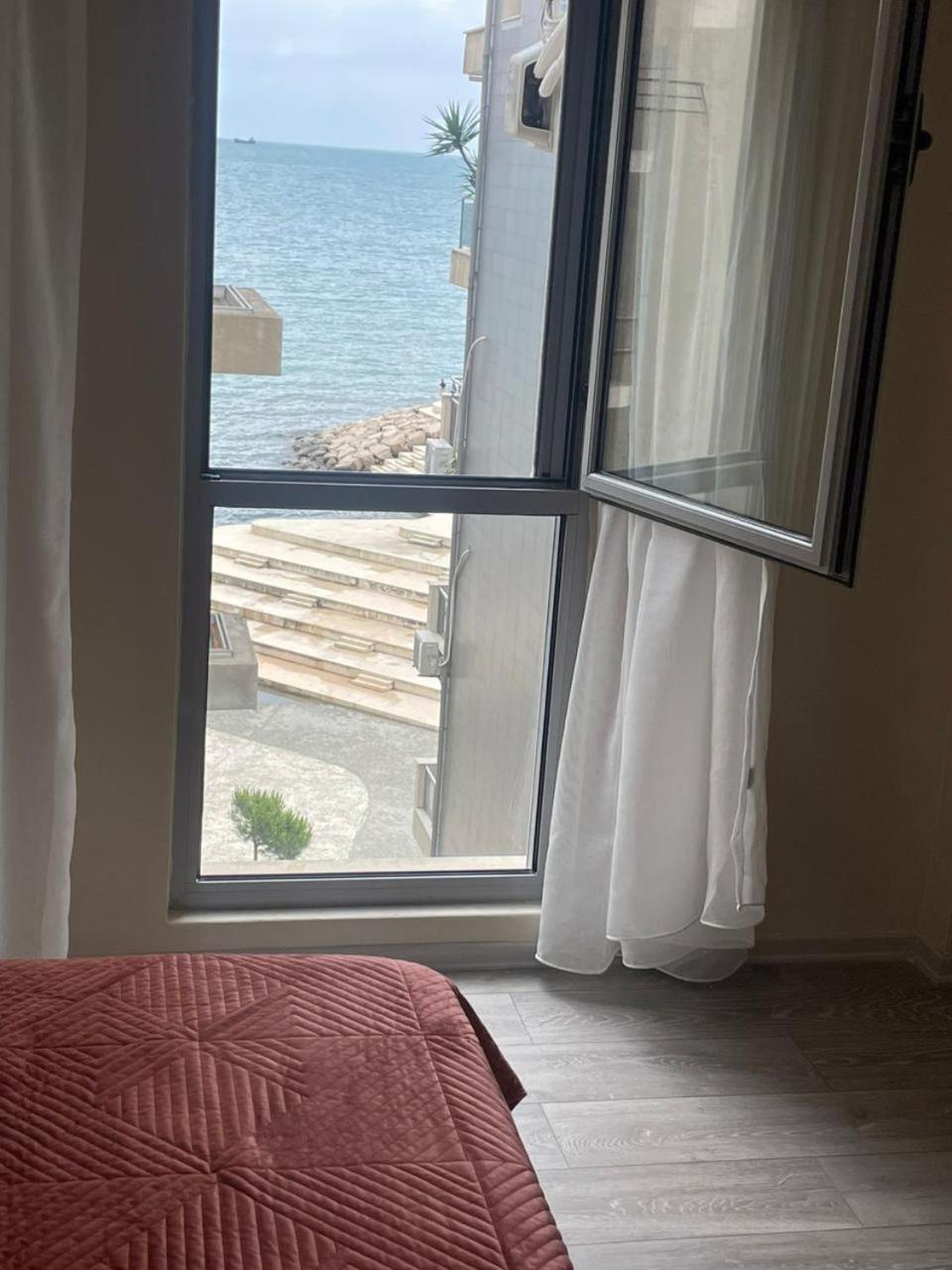 Hotel Nais Beach Durrës Eksteriør billede