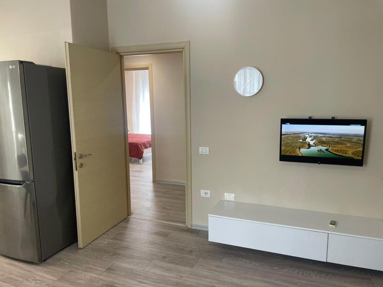 Hotel Nais Beach Durrës Eksteriør billede