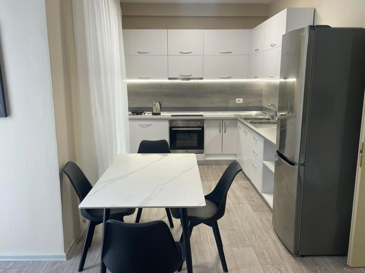 Hotel Nais Beach Durrës Eksteriør billede