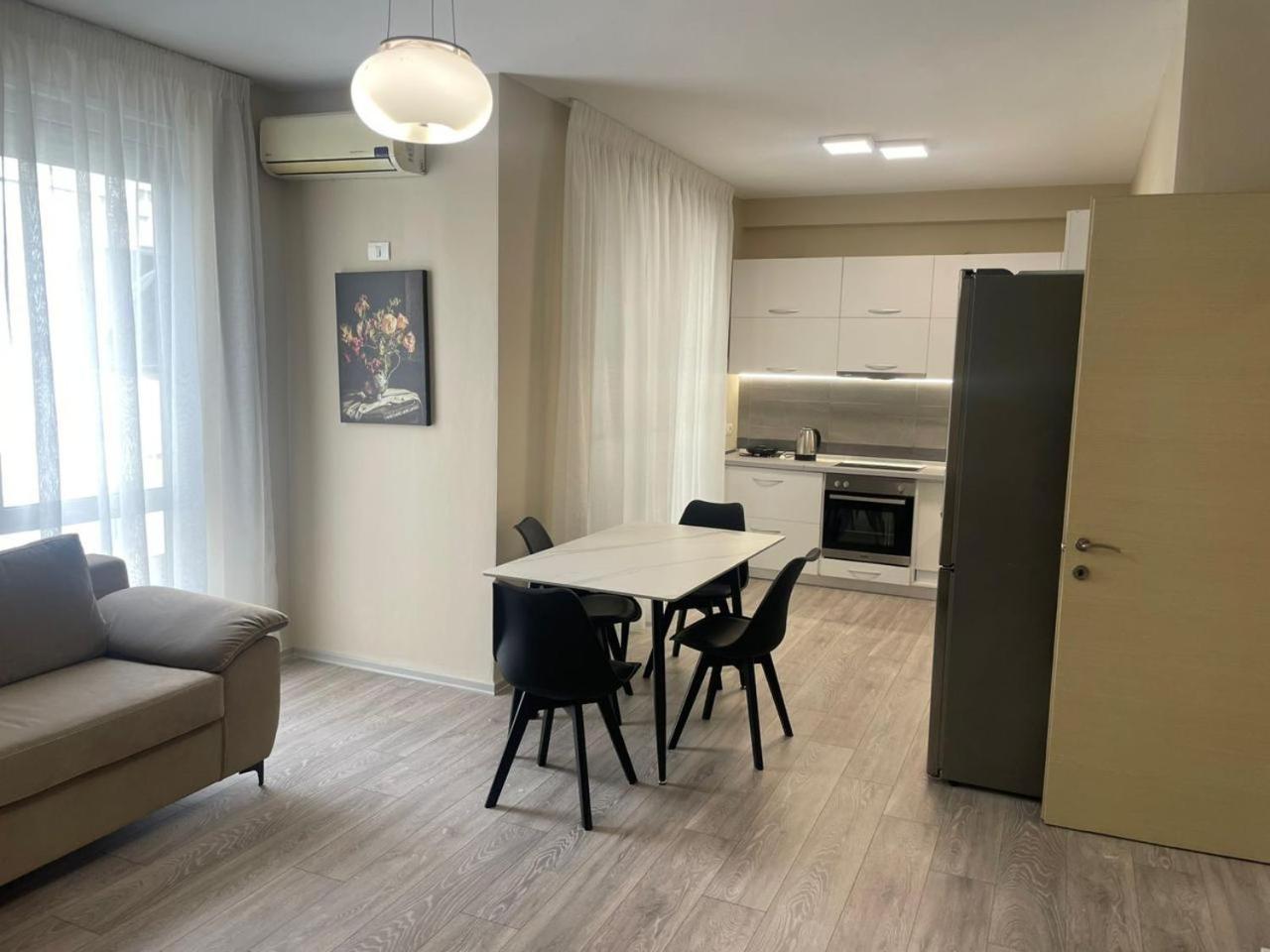 Hotel Nais Beach Durrës Eksteriør billede