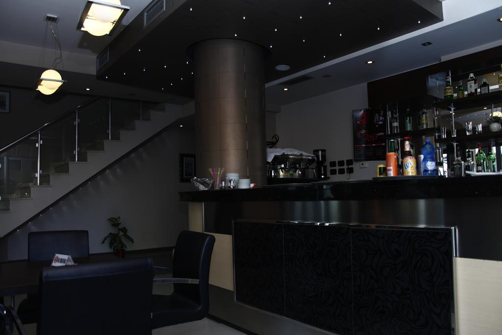Hotel Nais Beach Durrës Eksteriør billede