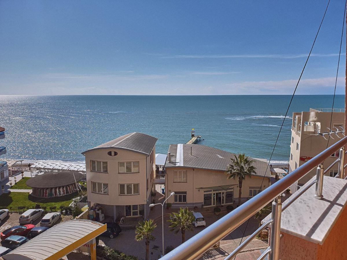 Hotel Nais Beach Durrës Eksteriør billede