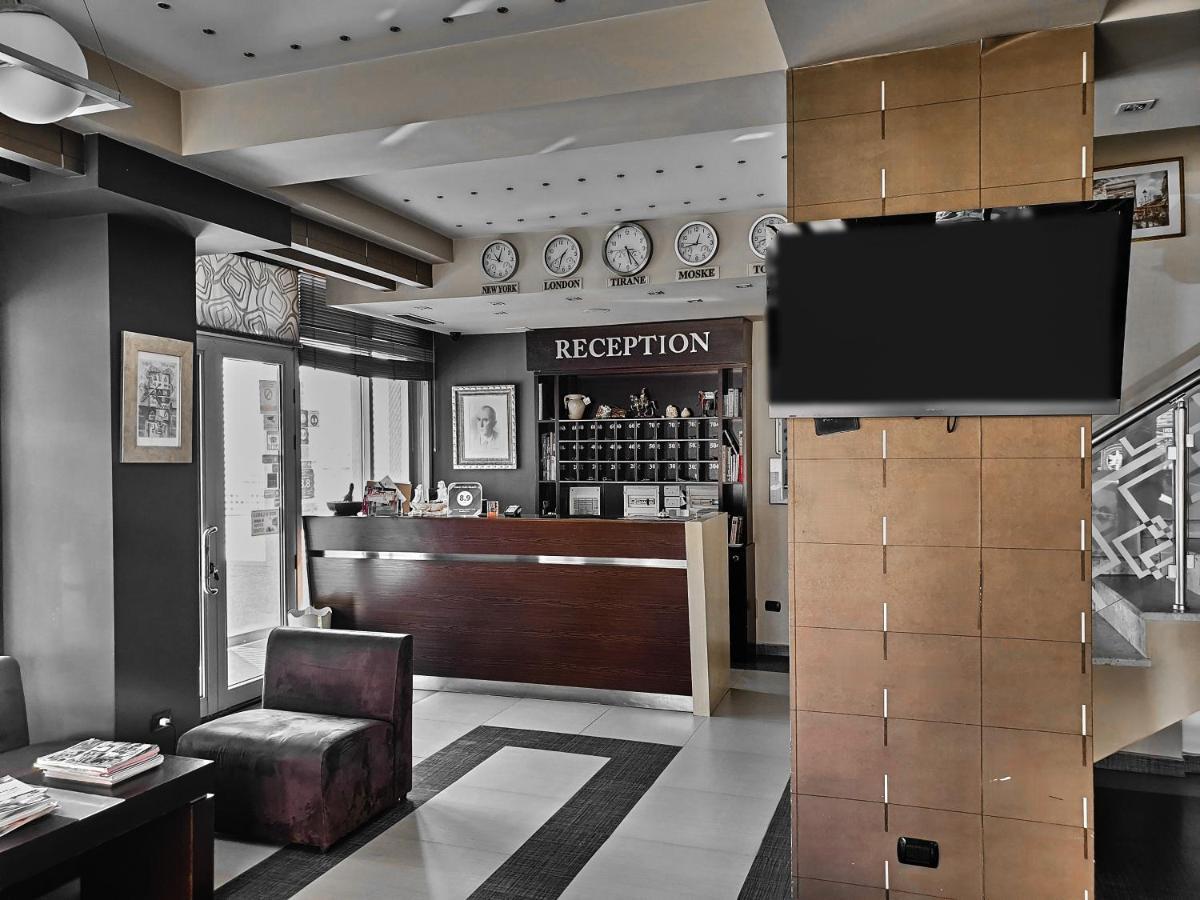 Hotel Nais Beach Durrës Eksteriør billede